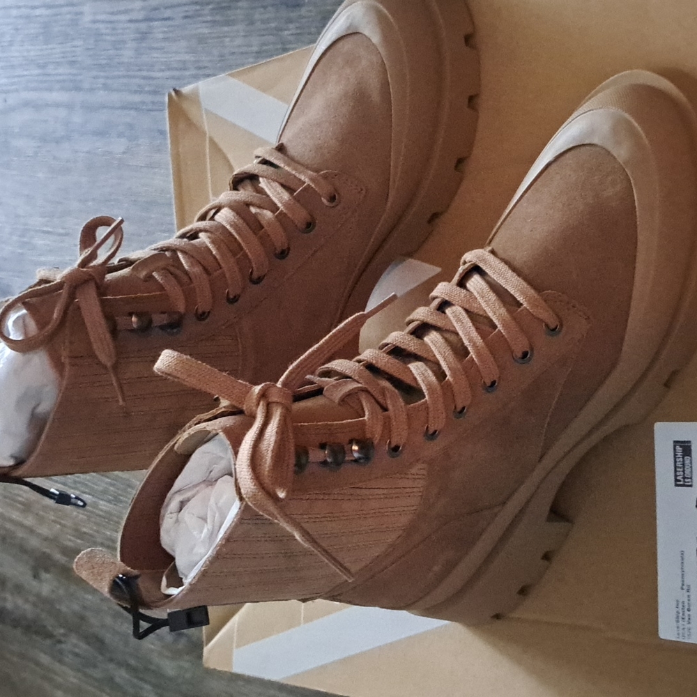 NWT Suede/Leather Zara Combat Boots 👢 😍